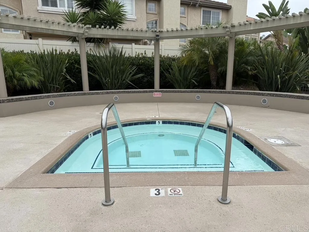 https://cdn.realtyfeed.com/cdn/127/306557901/1d0e8052add36e58145d03b1fc3cca96.webp