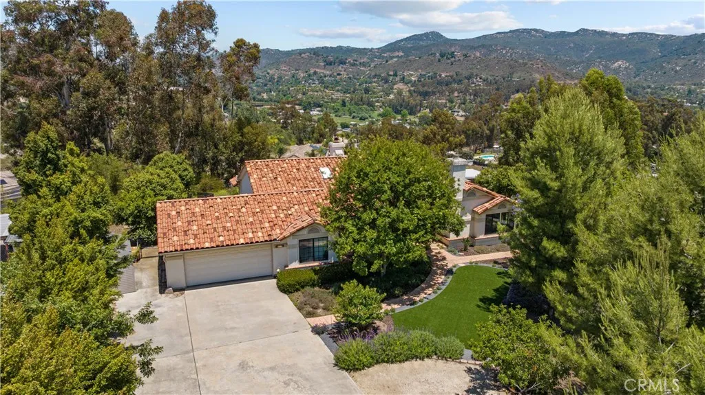https://cdn.realtyfeed.com/cdn/127/306557922/9ee4e95db753db245b0585093be88eec.webp