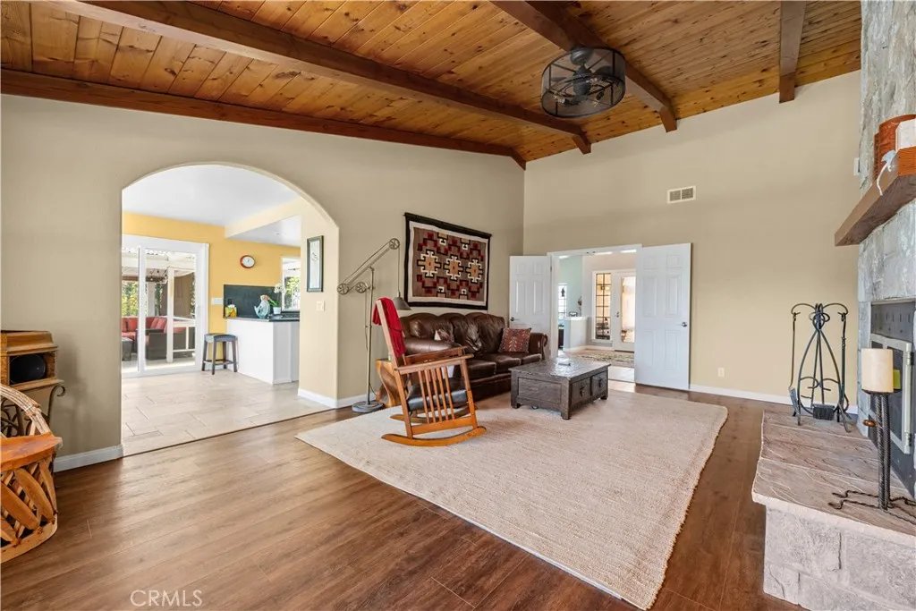 https://cdn.realtyfeed.com/cdn/127/306557922/a488994e2e4352f03c13cf92cd6f8017.webp