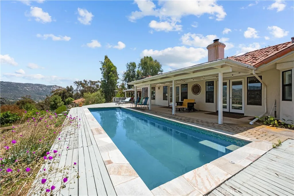 https://cdn.realtyfeed.com/cdn/127/306557922/fc22c55b607ebf0150e83a36817610f5.webp