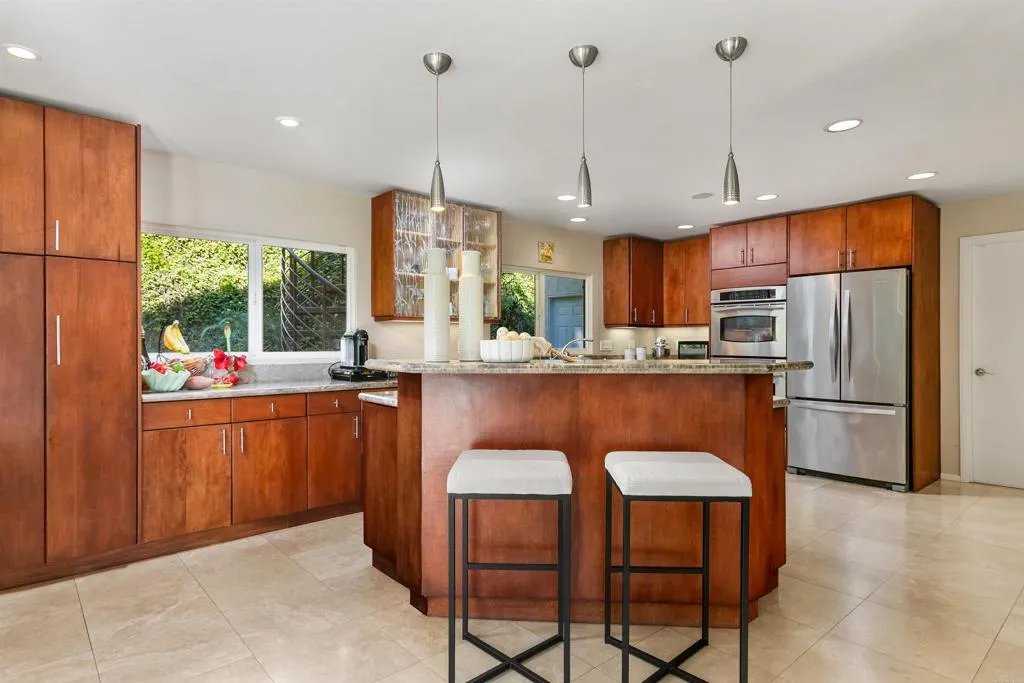 https://cdn.realtyfeed.com/cdn/127/306557934/7d27c007f80947c899325963e6cf122d.webp