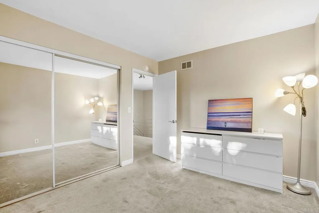 https://cdn.realtyfeed.com/cdn/127/306557934/992b2fa636723bcb1e1682a5cd0aab54.webp