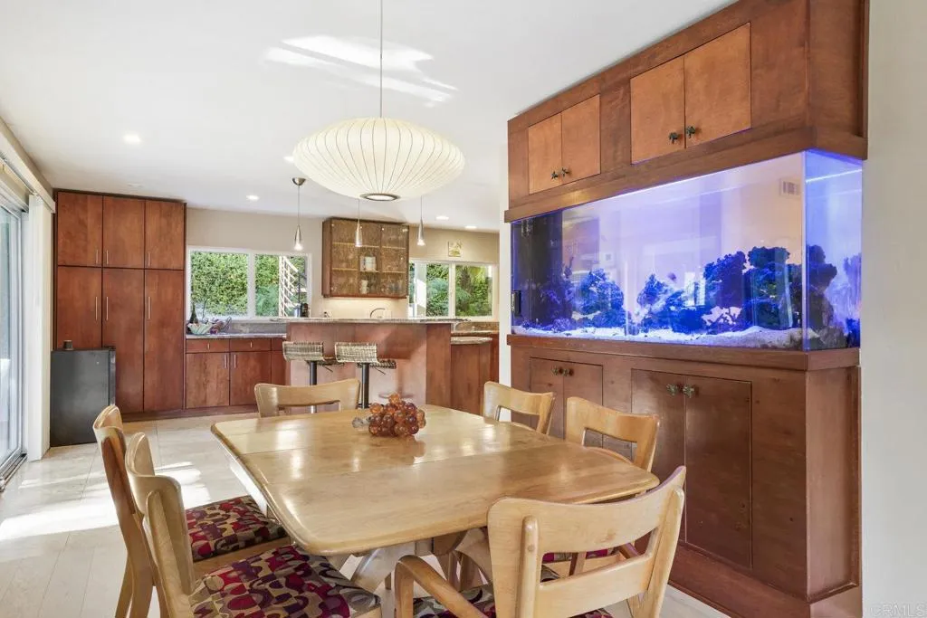 https://cdn.realtyfeed.com/cdn/127/306557934/d6f62db91bbb615bd796d5aadcce47d8.webp