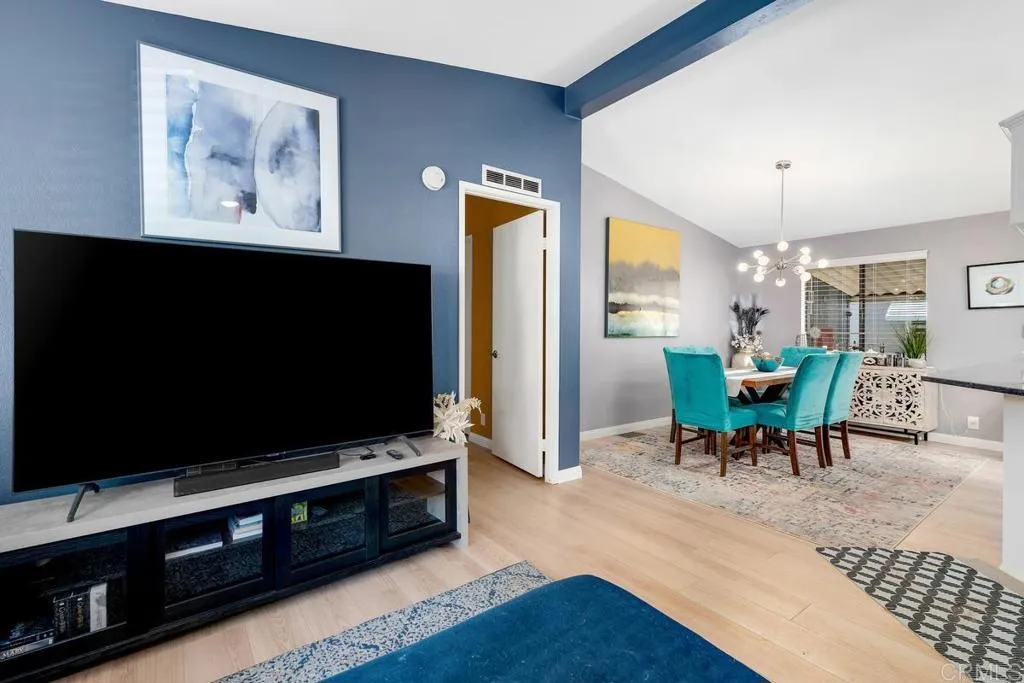 https://cdn.realtyfeed.com/cdn/127/306557937/8885fd6c4fdc6b0efc2ac91c93514c44.webp