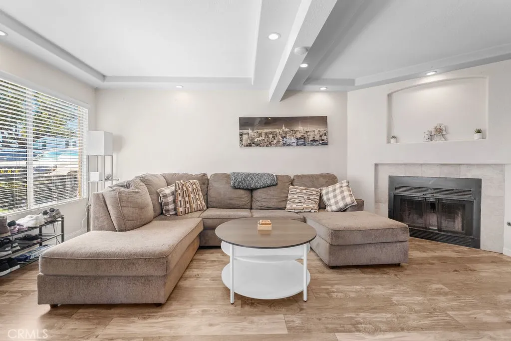 https://cdn.realtyfeed.com/cdn/127/306557998/140338e57dbe170644da86e36340450b.webp