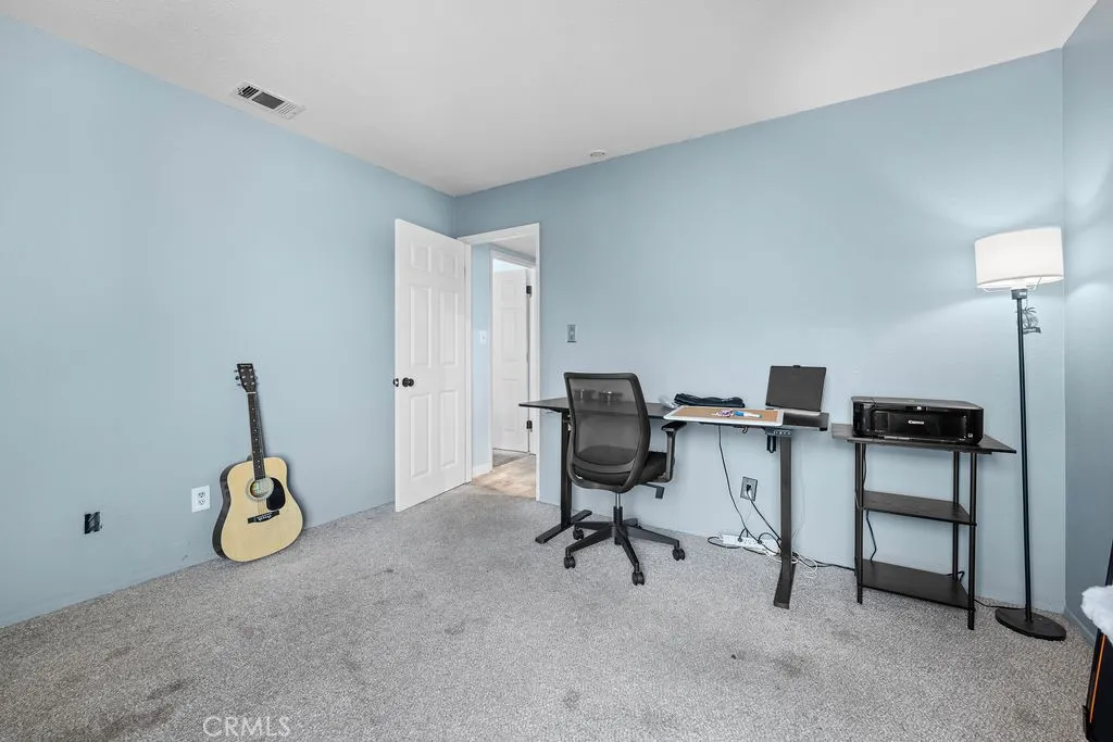 https://cdn.realtyfeed.com/cdn/127/306557998/ecd24e94ee7d584c407c5c302786d83f.webp