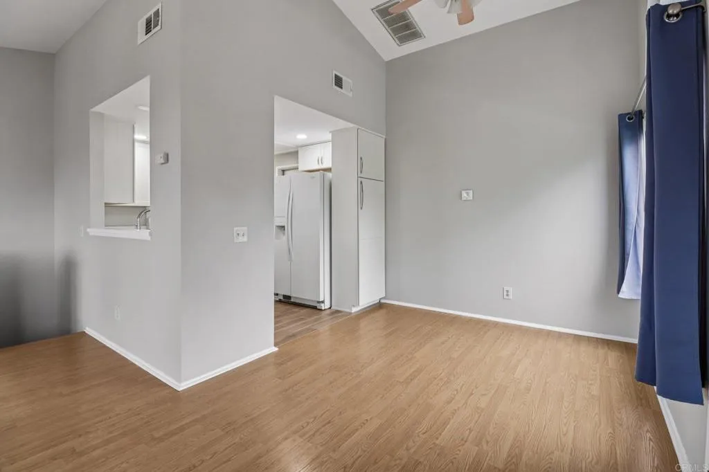 https://cdn.realtyfeed.com/cdn/127/306558018/24a4fbd0a05dd48b7742e23d1f9ff90f.webp