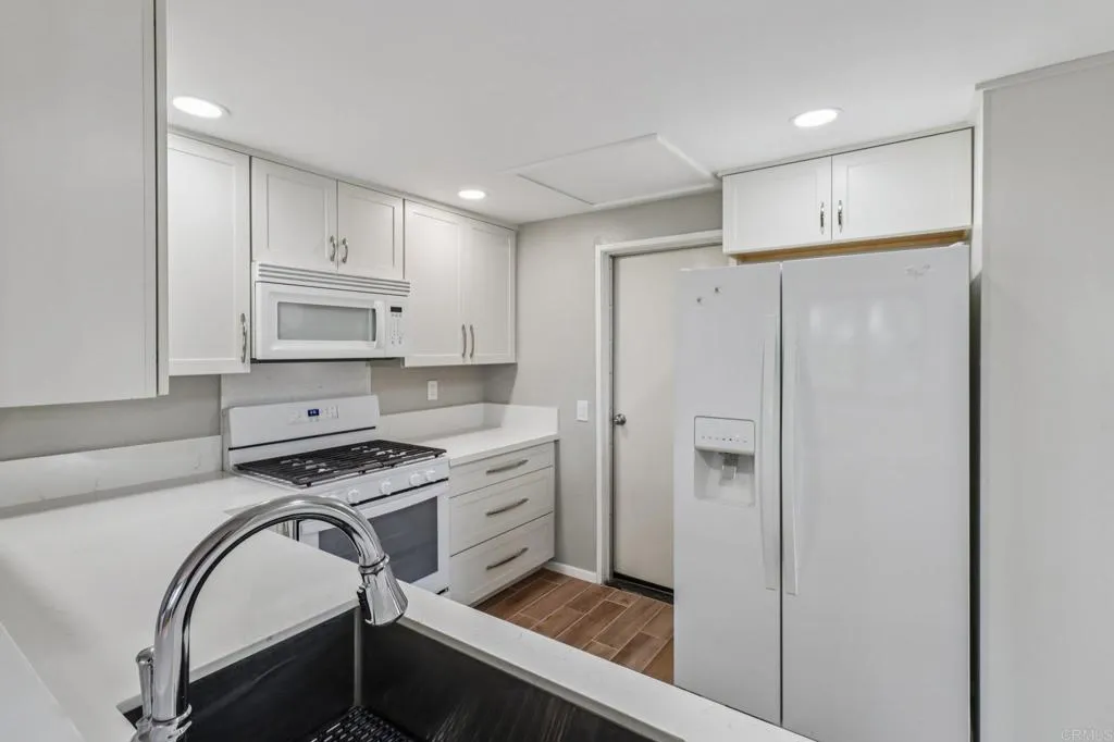 https://cdn.realtyfeed.com/cdn/127/306558018/c9e3b56c9991588e1d50ed45062f8e26.webp