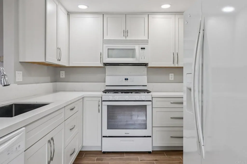 https://cdn.realtyfeed.com/cdn/127/306558018/d40fa82c6754152e642d229d557bc076.webp
