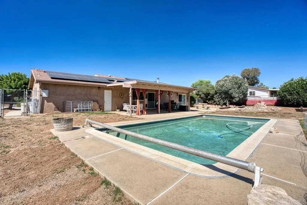 https://cdn.realtyfeed.com/cdn/127/306558036/9a2df959974e82cf72a7a870d4d52c86.webp