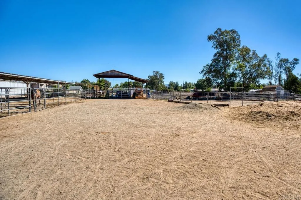 https://cdn.realtyfeed.com/cdn/127/306558036/a0c655d892d9701f0766a7c2f5375fef.webp