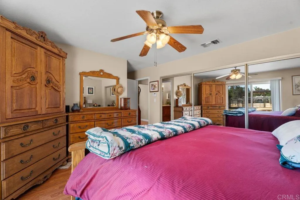 https://cdn.realtyfeed.com/cdn/127/306558036/c937a0e7eecd49f58f757851b27cdded.webp