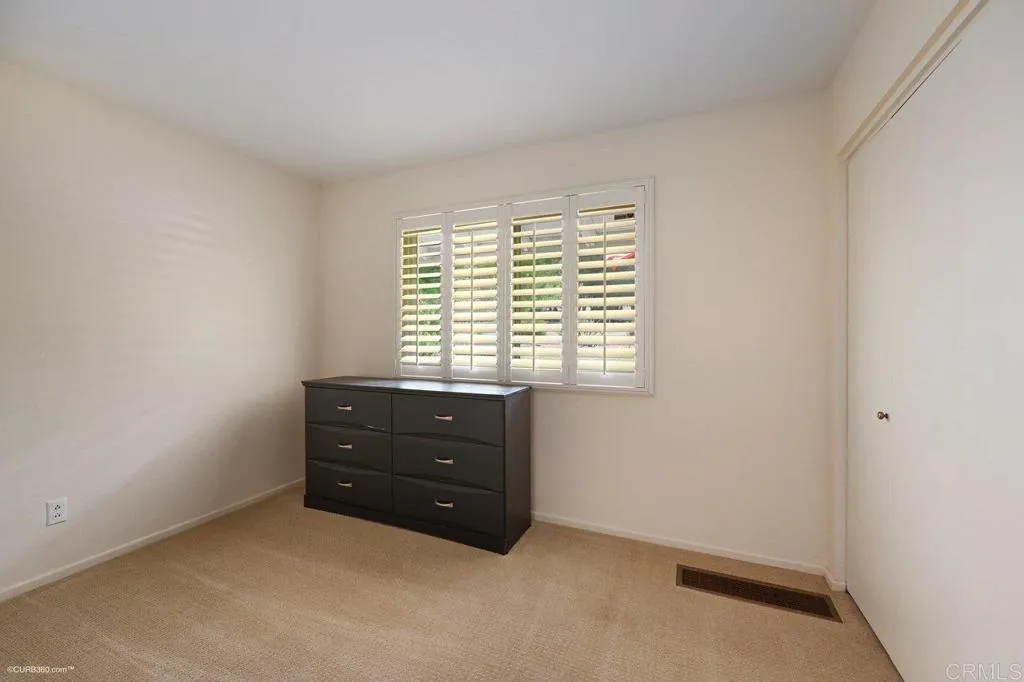 https://cdn.realtyfeed.com/cdn/127/306558080/4097b75e148b8f347d1a15f7d2570ada.webp
