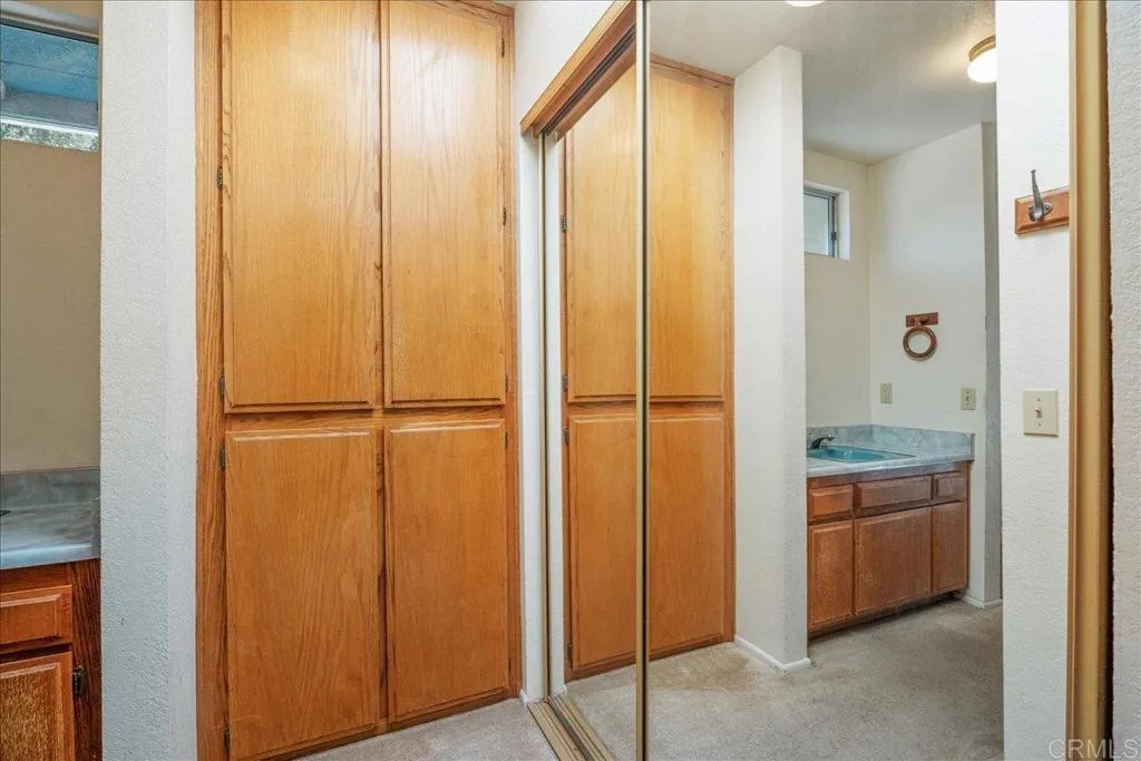 https://cdn.realtyfeed.com/cdn/127/306558084/6adc5a4c6bfd4efb3fd242fb3bae05f0.webp