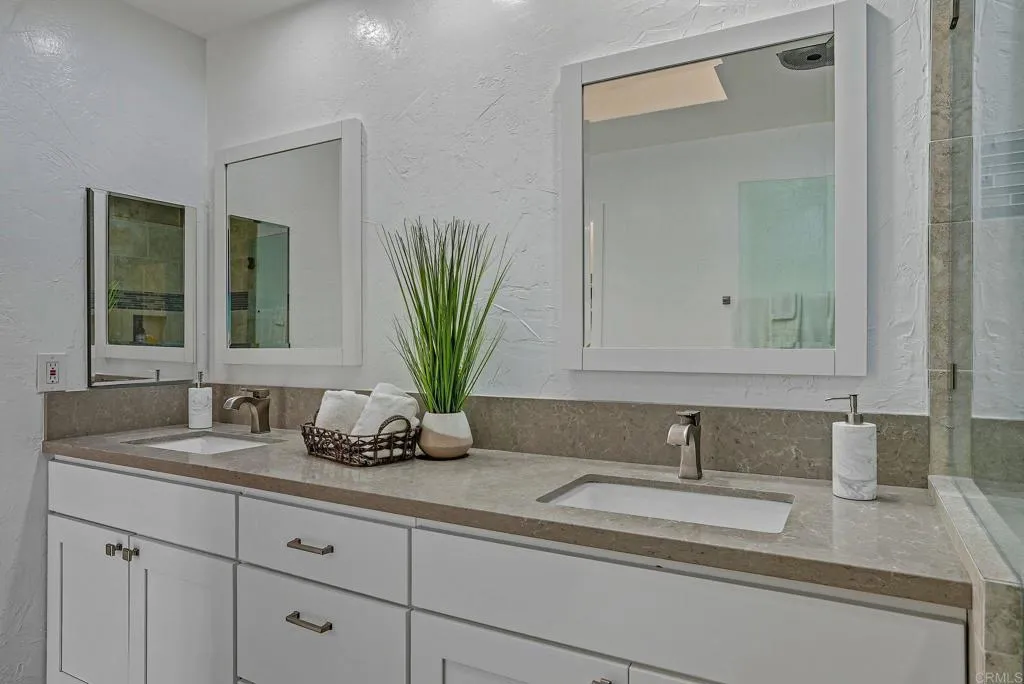 https://cdn.realtyfeed.com/cdn/127/306558090/8f43f1db37506f1db3408e7305abcd54.webp