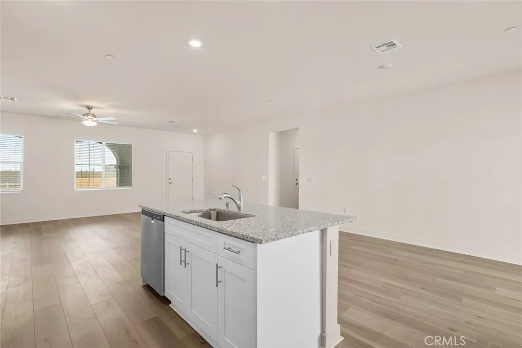 14878 Desert Lily, Apple Valley, CA 92307 - Photo 3 of 6, Apple Valley, CA