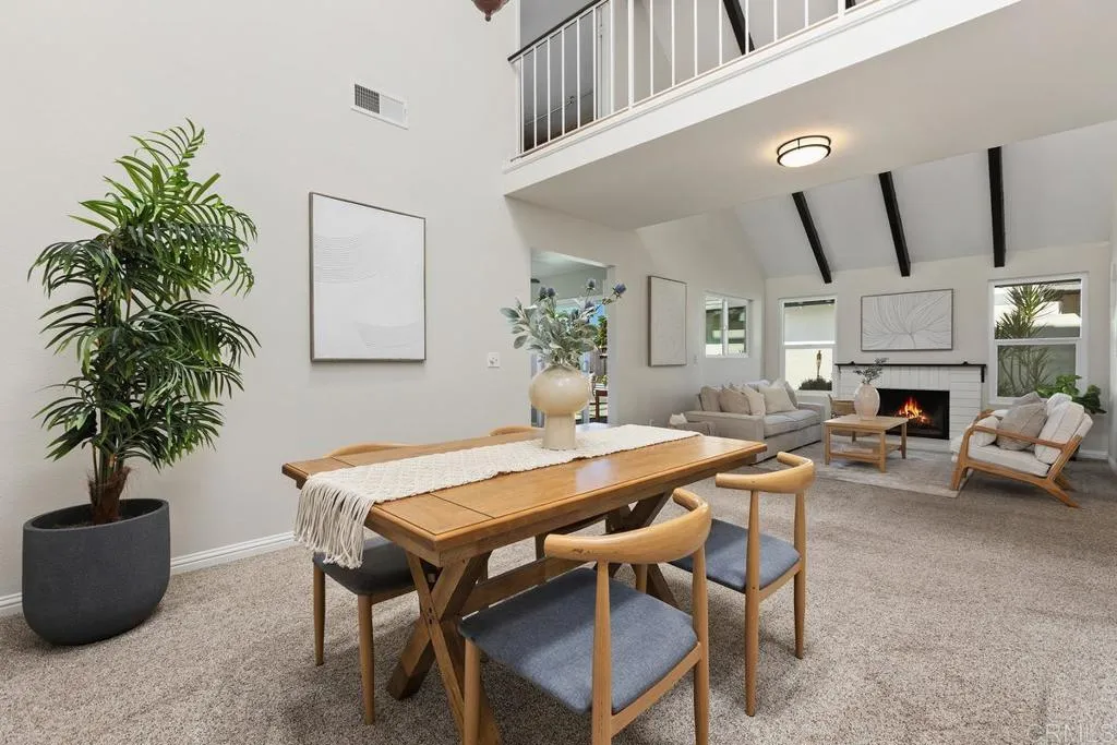 https://cdn.realtyfeed.com/cdn/127/306558181/4a4773edda7c2f3af1fbd5a79e240382.webp