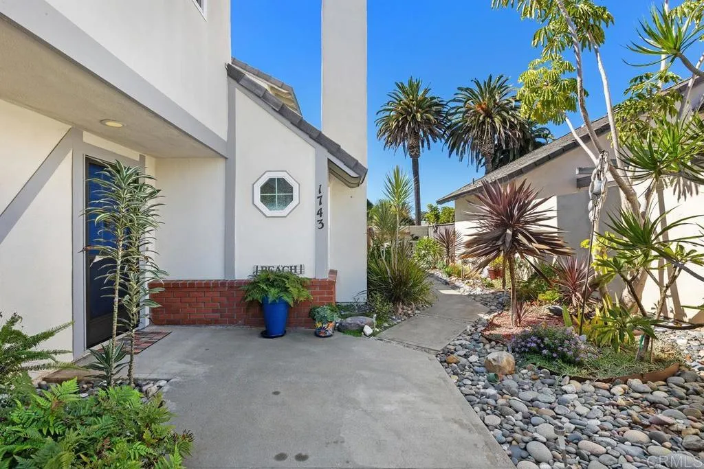https://cdn.realtyfeed.com/cdn/127/306558181/5cb0ec0184160ea618dda7ae46bb3b6e.webp