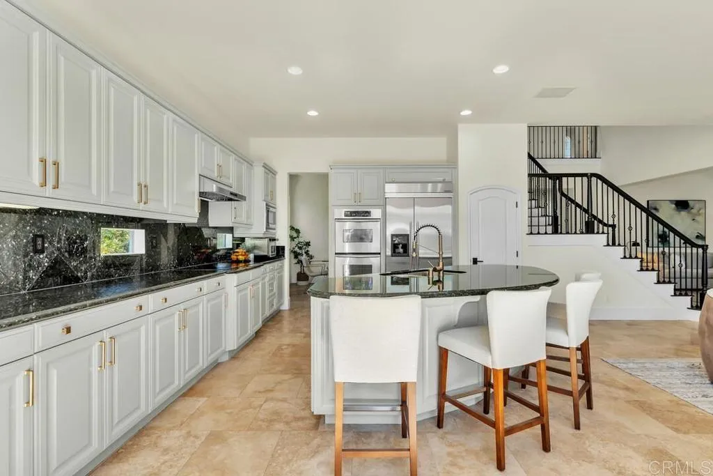 https://cdn.realtyfeed.com/cdn/127/306558242/14ebdeb436632c7745b9f623bfc5c8f1.webp