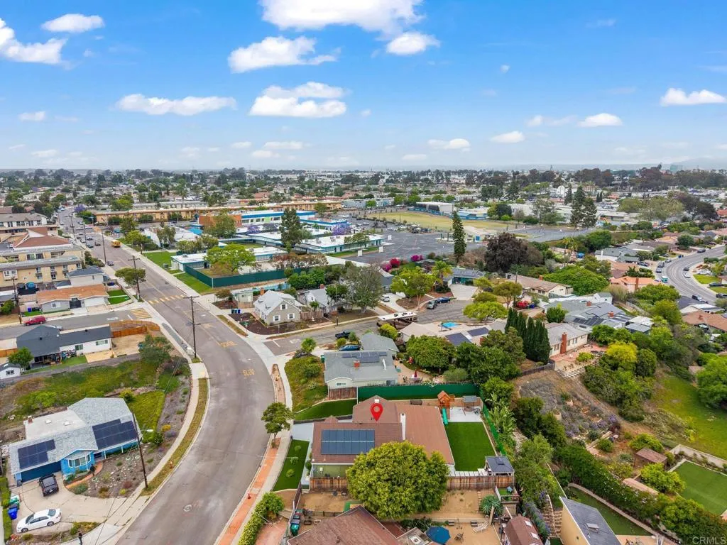 https://cdn.realtyfeed.com/cdn/127/306558256/15931fced466f7c0fa0c35b68c6da303.webp