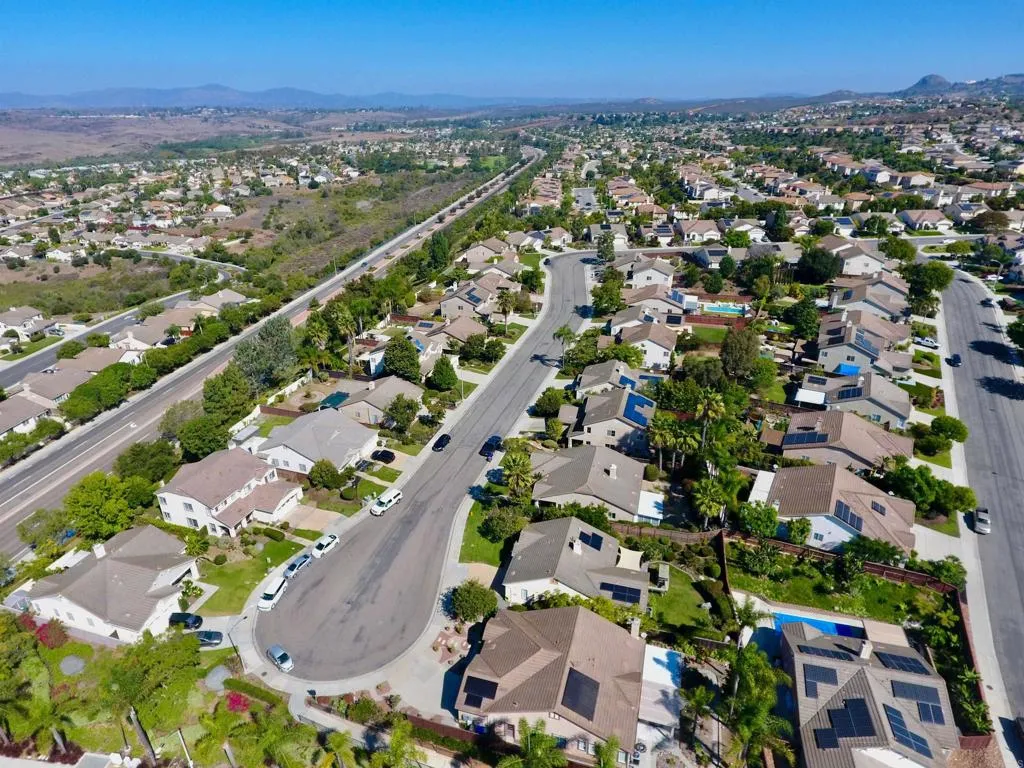 https://cdn.realtyfeed.com/cdn/127/306558259/23562a97b74cc073f12e3e5f89ae98f4.webp