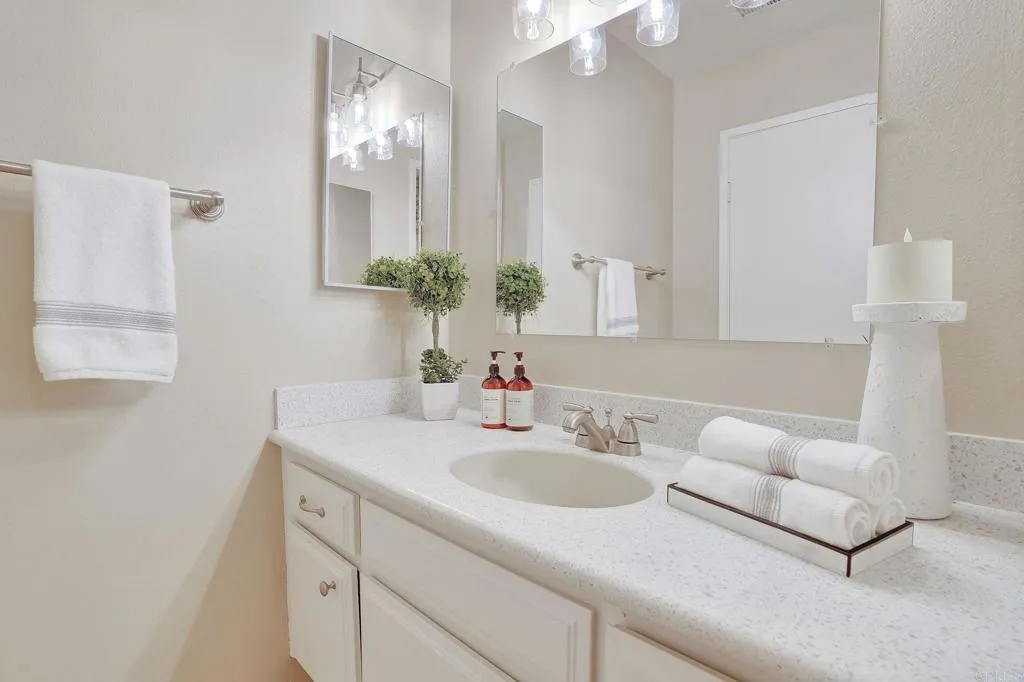 https://cdn.realtyfeed.com/cdn/127/306558260/2ec58c77a66046a9a3dc173e720efe77.webp
