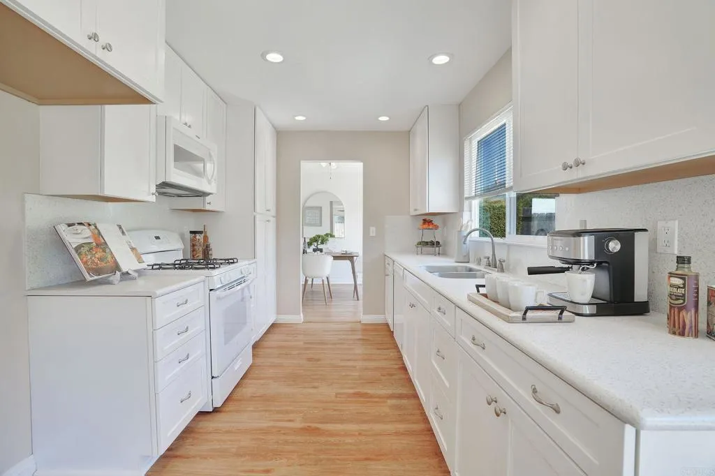 https://cdn.realtyfeed.com/cdn/127/306558260/399f8506e9c9aa11343a74c3cf9ee00f.webp