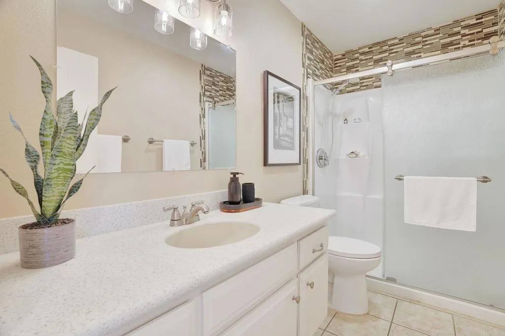 https://cdn.realtyfeed.com/cdn/127/306558260/c881a8bff95b700f8bdad555d268e933.webp