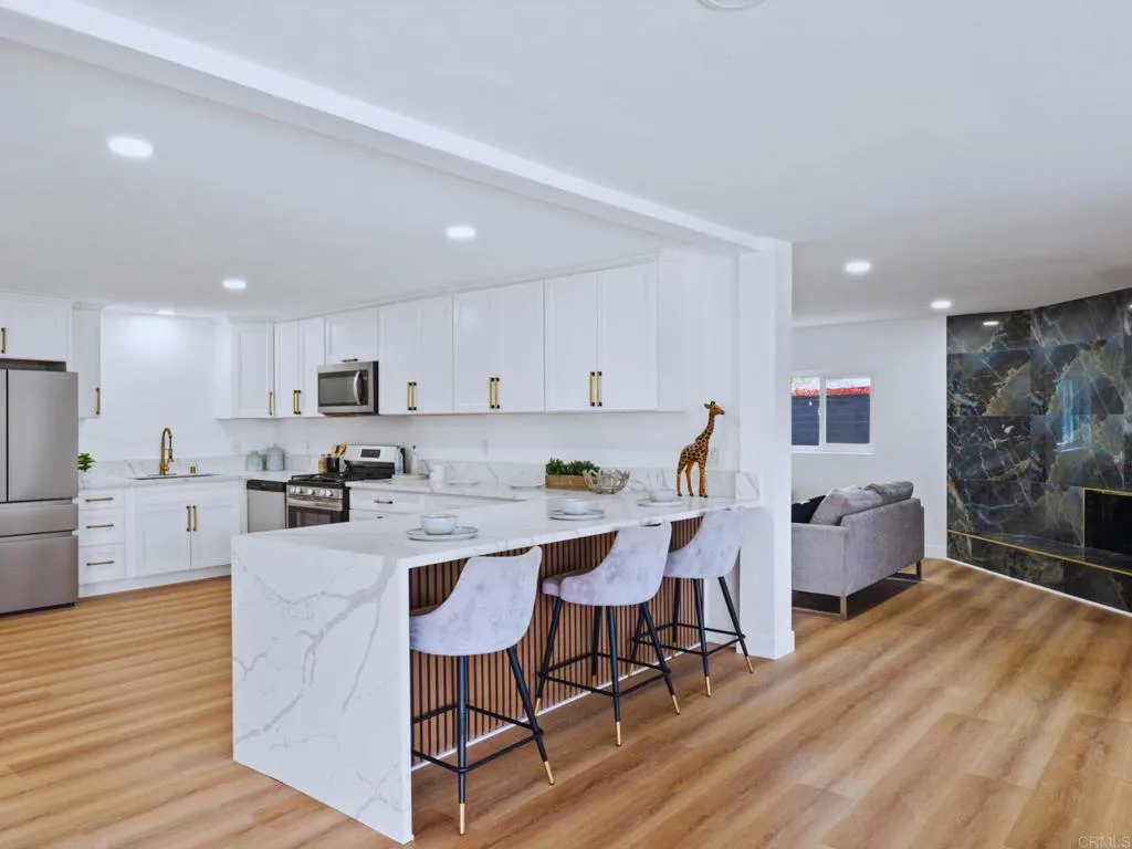 https://cdn.realtyfeed.com/cdn/127/306558263/7d35ac02b377a7f93ba76c748eec03f6.webp