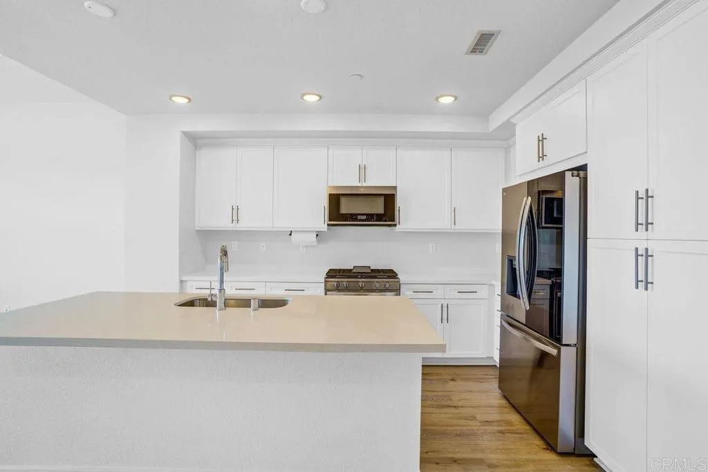 Photo #7: PTP2507551 Listing: Photo #7
