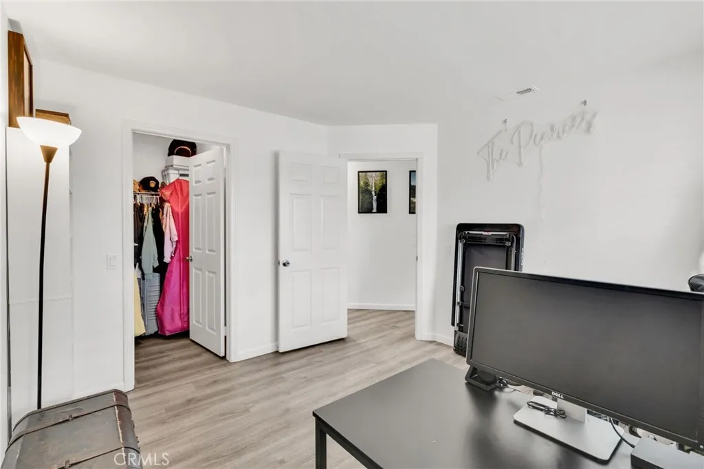 https://cdn.realtyfeed.com/cdn/127/306558325/054f4b0d5b06b8ac4275e2611c099a27.webp