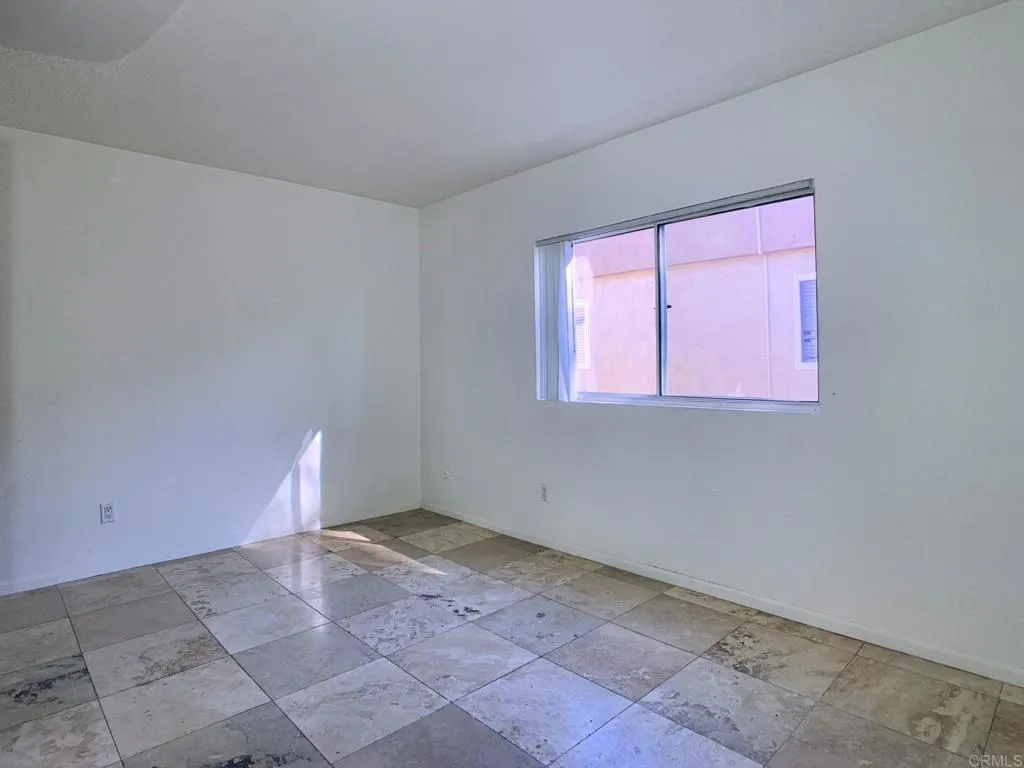 https://cdn.realtyfeed.com/cdn/127/306558347/02208bf50cf3ab9d0eee9f6ba42c681d.webp