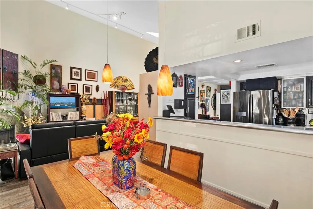 https://cdn.realtyfeed.com/cdn/127/306558353/fe50bbb534da5e5bd4d4412bb642bf07.webp