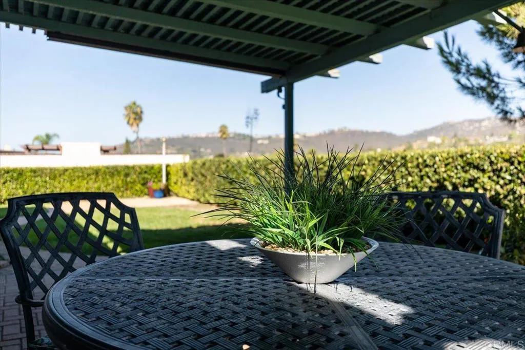 https://cdn.realtyfeed.com/cdn/127/306558355/20665dccced2578f7b5c73c3a9ca8c17.webp