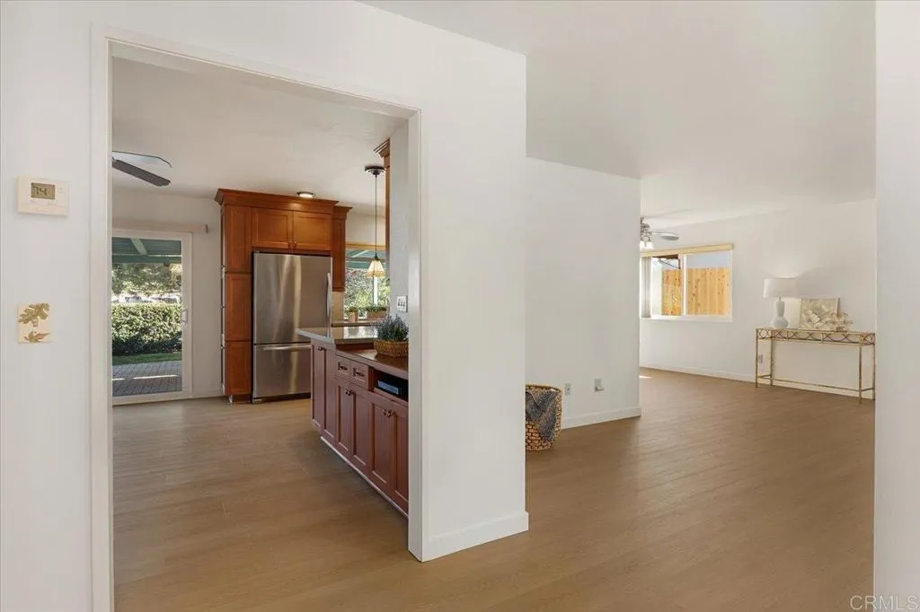 https://cdn.realtyfeed.com/cdn/127/306558355/6bbba98d66063eca4a95564718efa7f6.webp