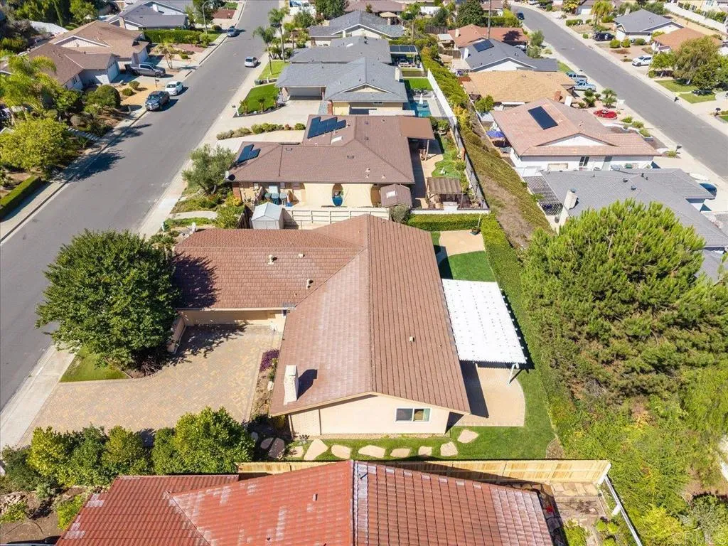 https://cdn.realtyfeed.com/cdn/127/306558355/a1a72d0a324062bc0b4f4b3388bbebf8.webp