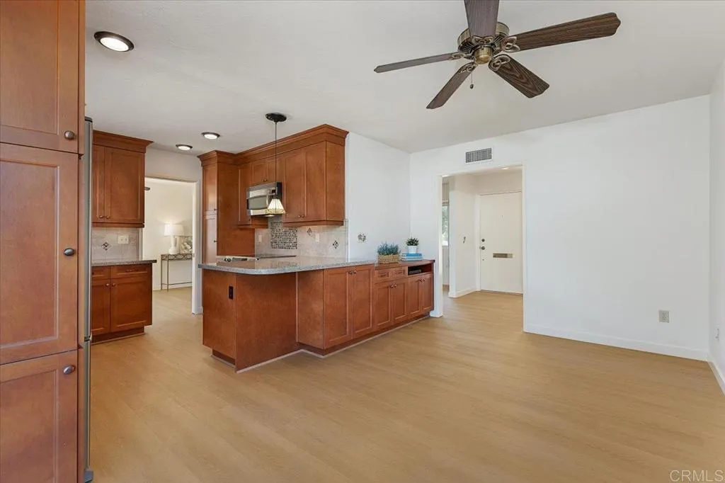 https://cdn.realtyfeed.com/cdn/127/306558355/b504f586f4c17f050a09bddaef320200.webp