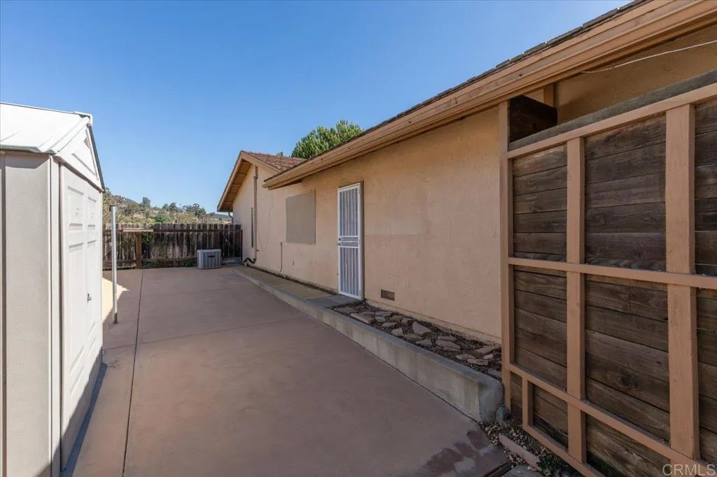 https://cdn.realtyfeed.com/cdn/127/306558355/f97c901d94e1e0aed2edfa878a099235.webp