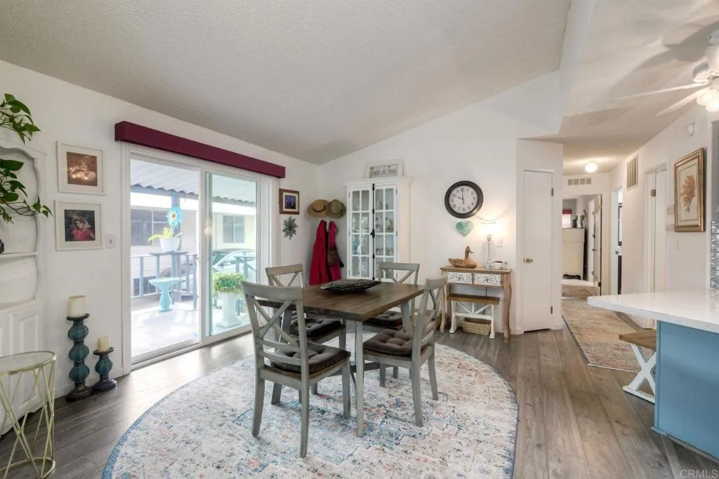 https://cdn.realtyfeed.com/cdn/127/306558388/66cd61c7875446d7890f69567d4ead6c.webp