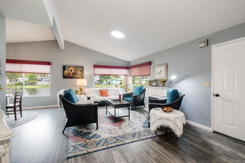 https://cdn.realtyfeed.com/cdn/127/306558388/85013d67893450359d23b075638912ff.webp