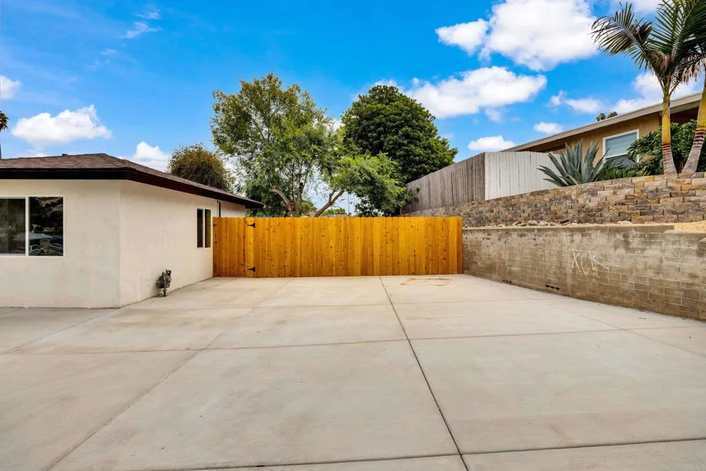 https://cdn.realtyfeed.com/cdn/127/306558390/e798fc172eb7cc28dbaeaeabd5964e55.webp