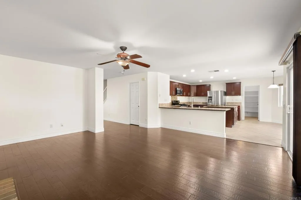 https://cdn.realtyfeed.com/cdn/127/306558406/4df97029e986620c1a10f0f883b725cc.webp