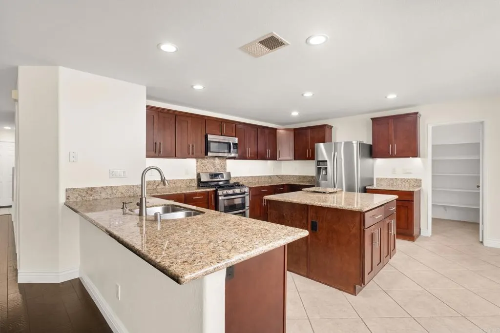 https://cdn.realtyfeed.com/cdn/127/306558406/b026220bd3d7e801d5481b20a0a5cd9d.webp
