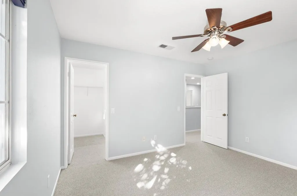 https://cdn.realtyfeed.com/cdn/127/306558406/d31fdf1fbae2c874fafc04acf40185e5.webp