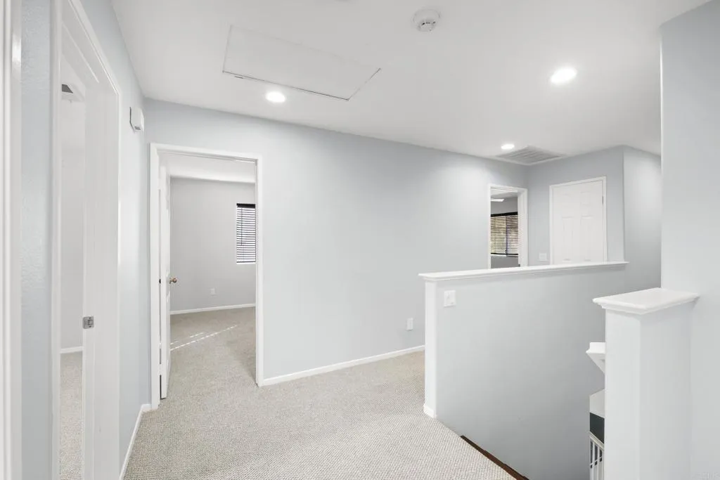https://cdn.realtyfeed.com/cdn/127/306558406/ff6a386172d91cdd2aee51972274e58e.webp