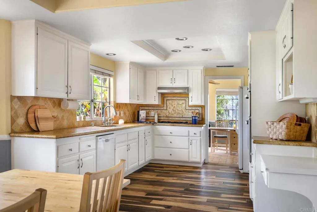 https://cdn.realtyfeed.com/cdn/127/306558477/c010710f743aaef44b50e94b28abb1da.webp