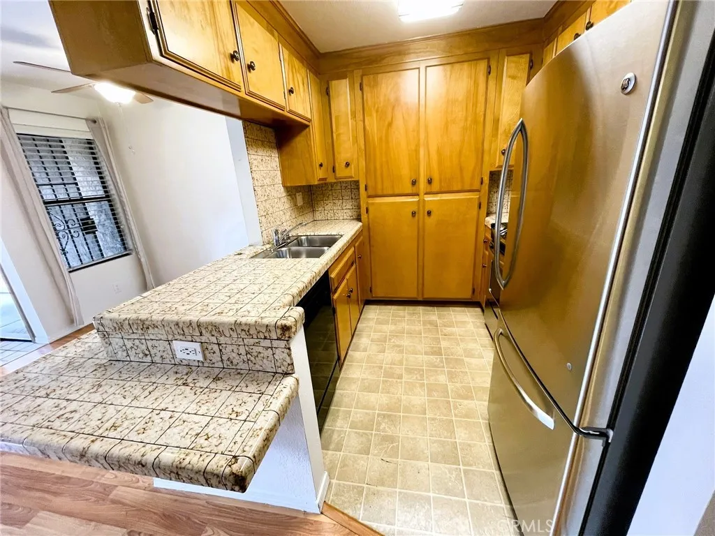 Photo #6: ND25232124 Listing 