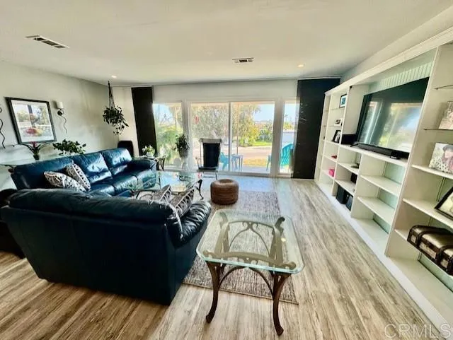 https://cdn.realtyfeed.com/cdn/127/306558548/1552cd76e66f89f5741cf48f11d7aff5.webp
