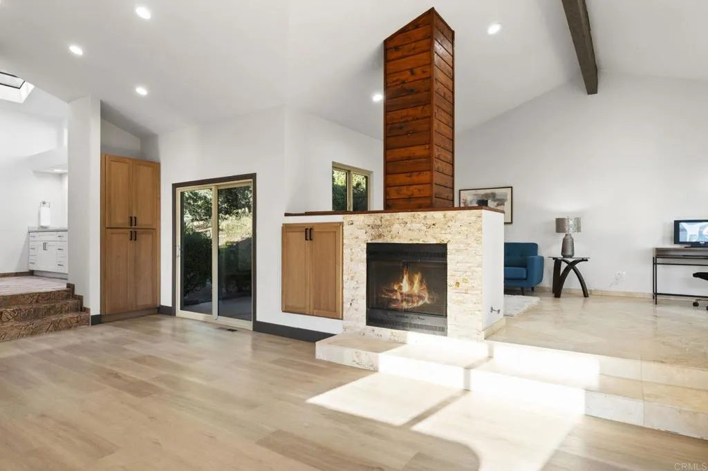 https://cdn.realtyfeed.com/cdn/127/306558549/4a58c1f130164fc138c3f468cb60d84b.webp