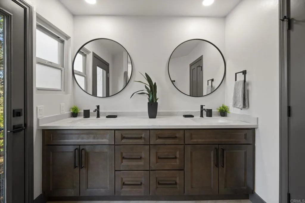 https://cdn.realtyfeed.com/cdn/127/306558549/70cdefc48e15b5e188ef773808d7bc7a.webp